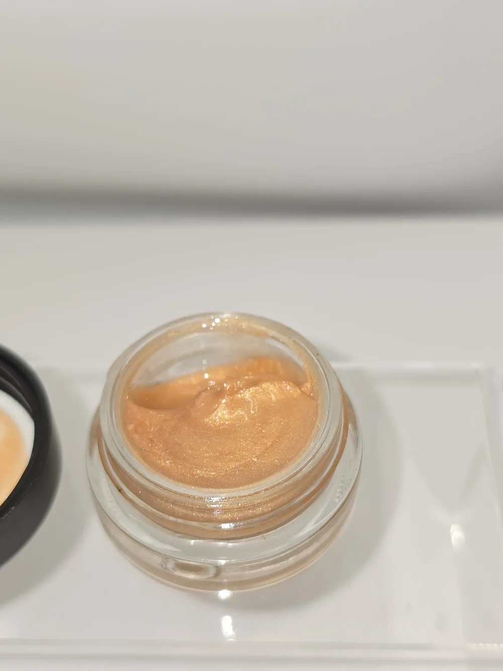 DISCONTINUED MAC TENDERTONE LIP BALM W/SPF 12 - 